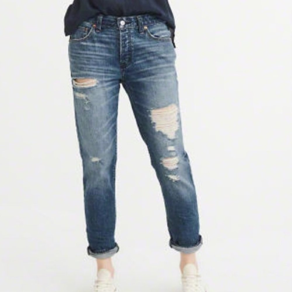 Abercrombie Ames Boyfriend Distressed Relaxed Medium Wash Jean Size Size 27